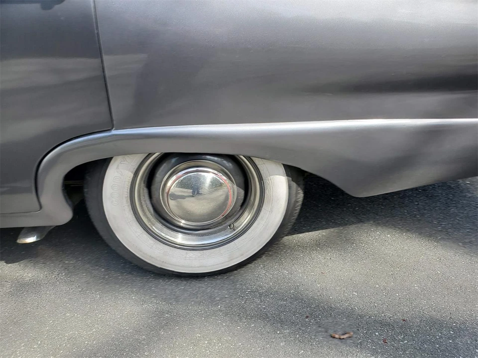 1957 Ford Customline - Image 14 of 14