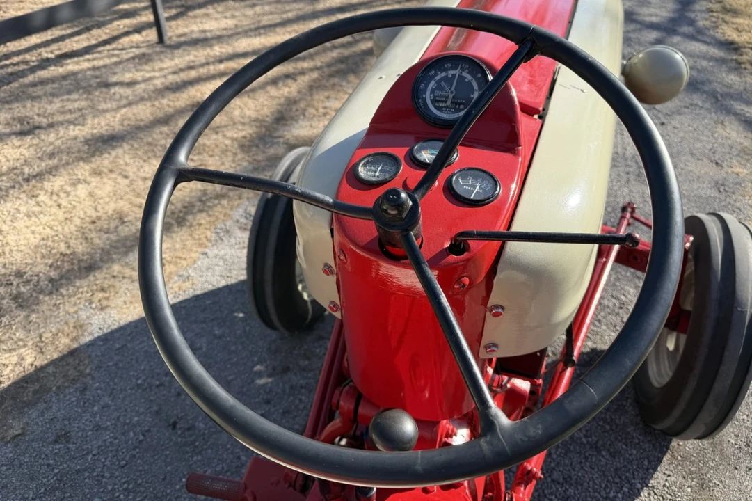 1957 Ford Tractor - Image 5 of 7