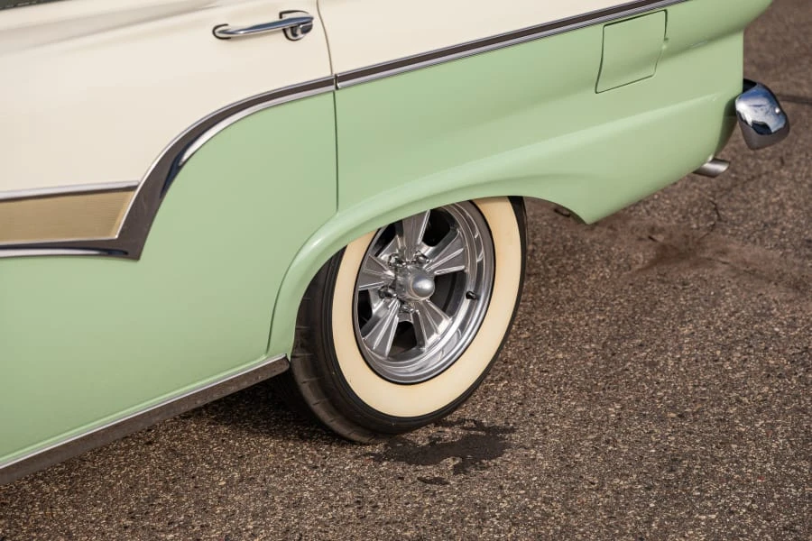 1957 Ford Country Squire - Image 13 of 31