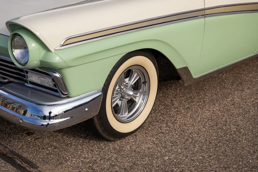 1957 Ford Country Squire - Image 17 of 31