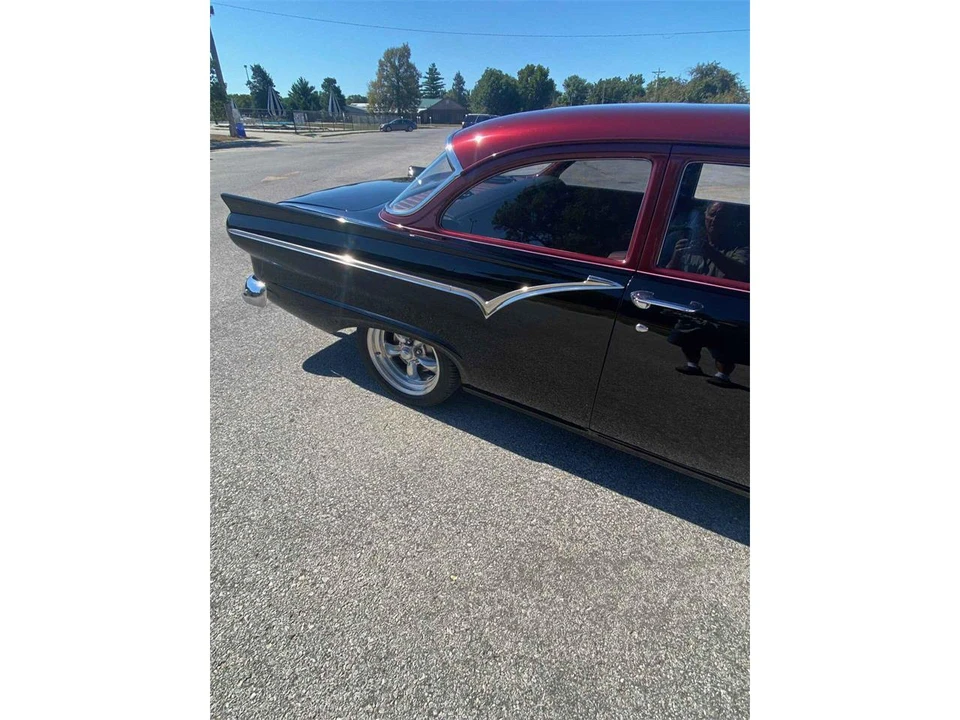 1957 Ford Customline - Image 9 of 23