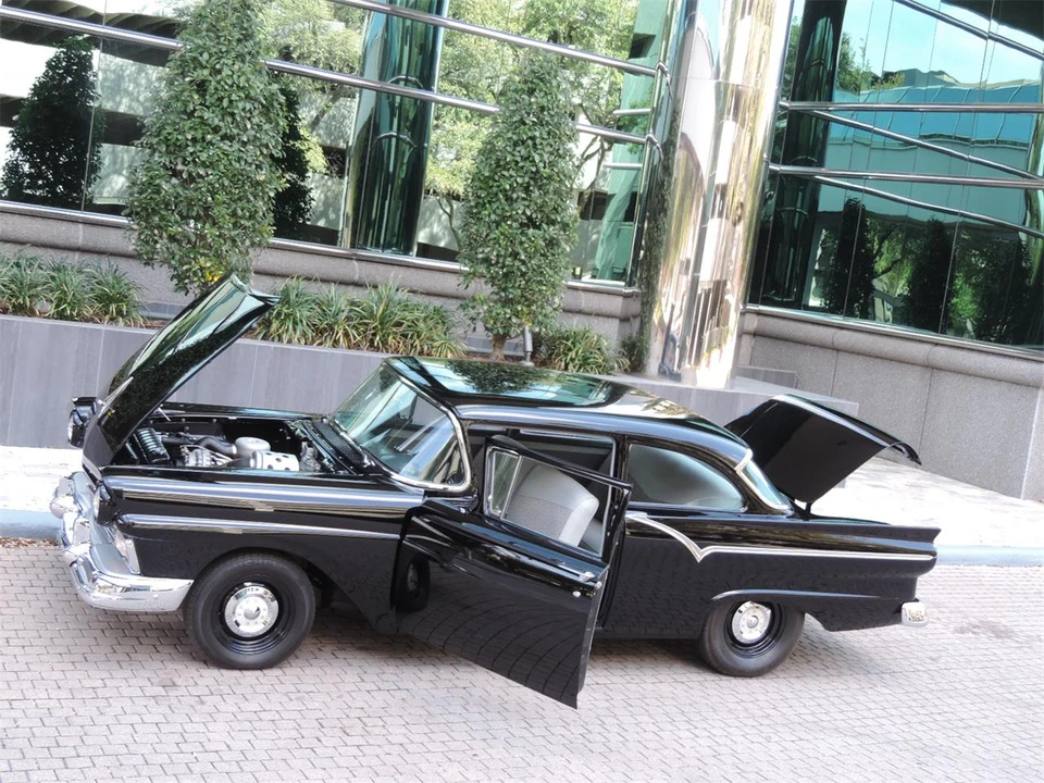 1957 Ford Customline - Image 10 of 31