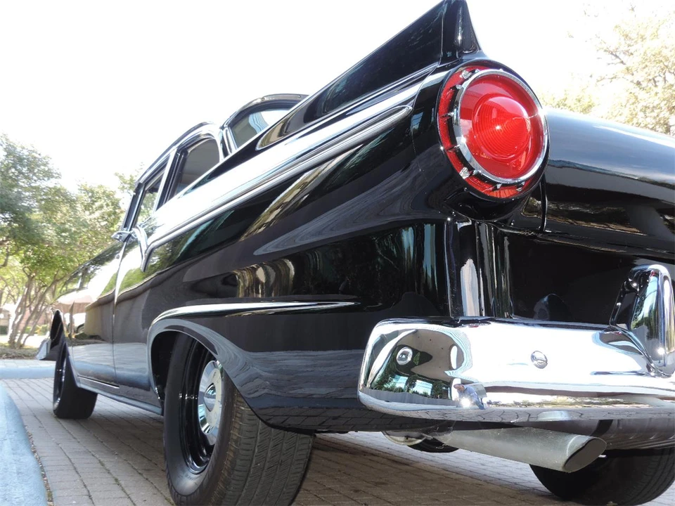 1957 Ford Customline - Image 8 of 31