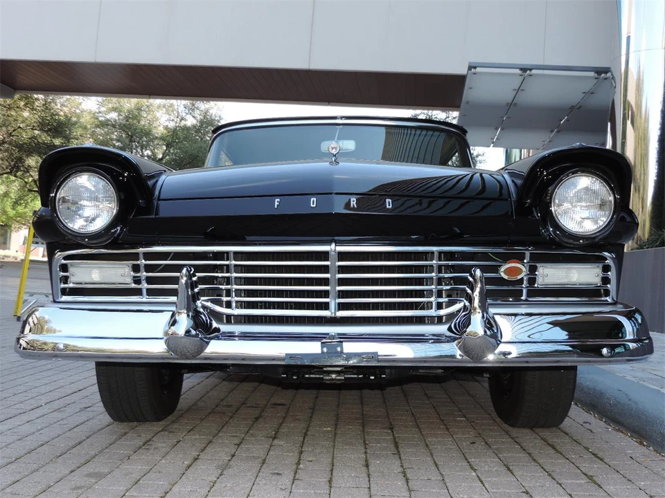 1957 Ford Customline - Image 4 of 31