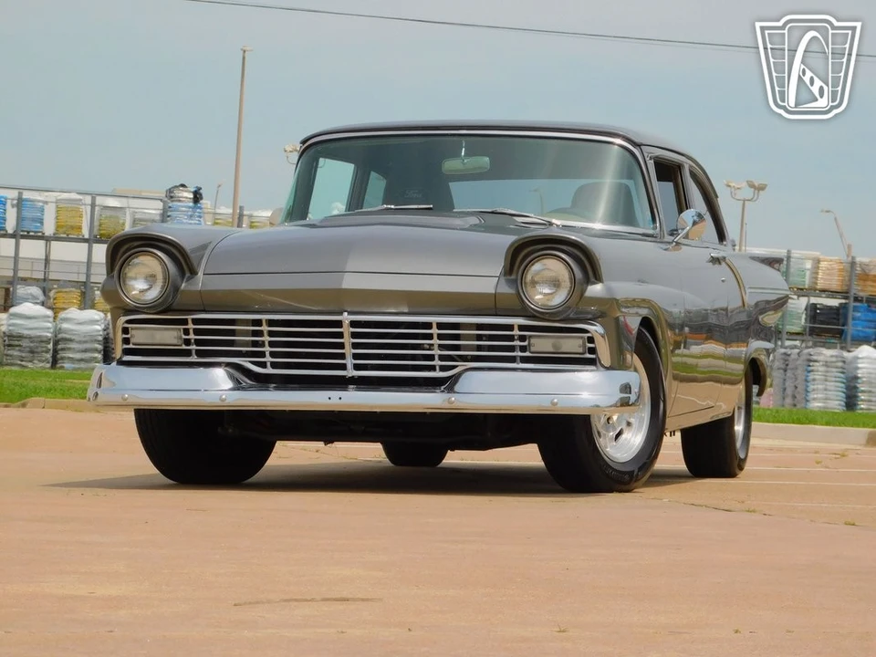 1957 Ford Customline - Image 4 of 12