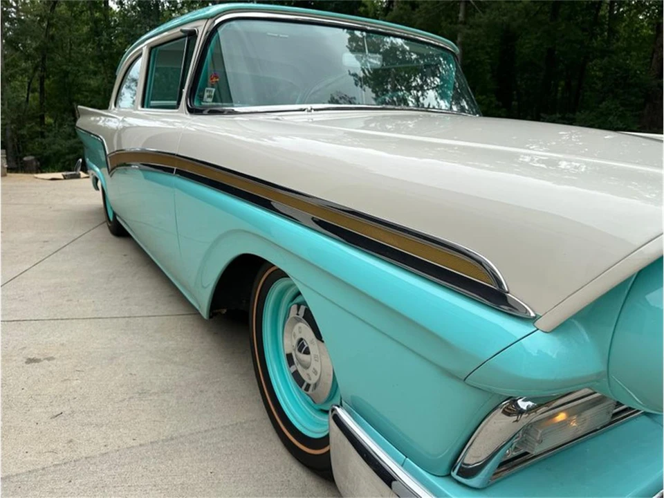 1957 Ford Customline - Image 8 of 17