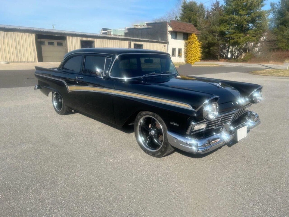 1957 Ford Customline - Image 5 of 31
