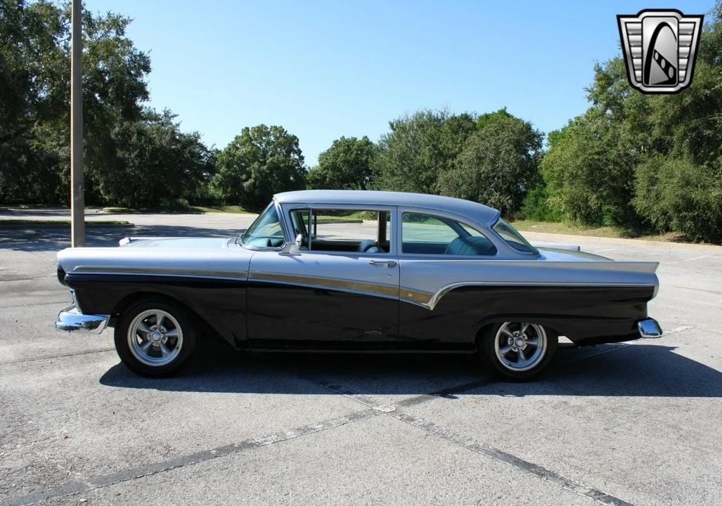 1957 Ford Customline - Image 10 of 12