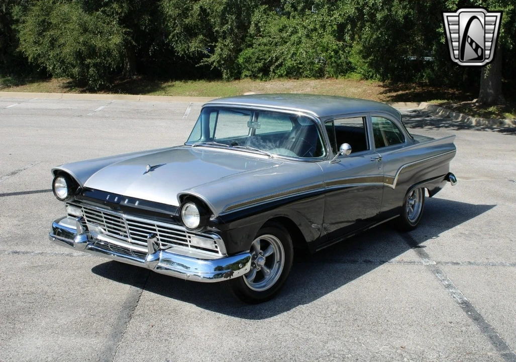 1957 Ford Customline - Image 4 of 12