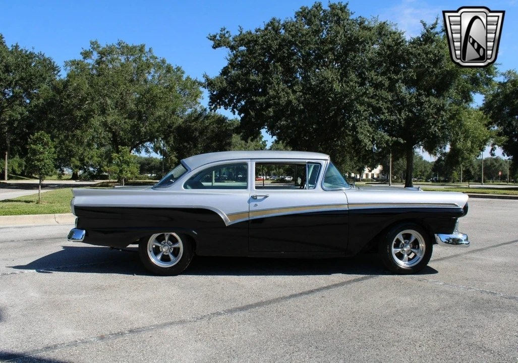 1957 Ford Customline - Image 12 of 12