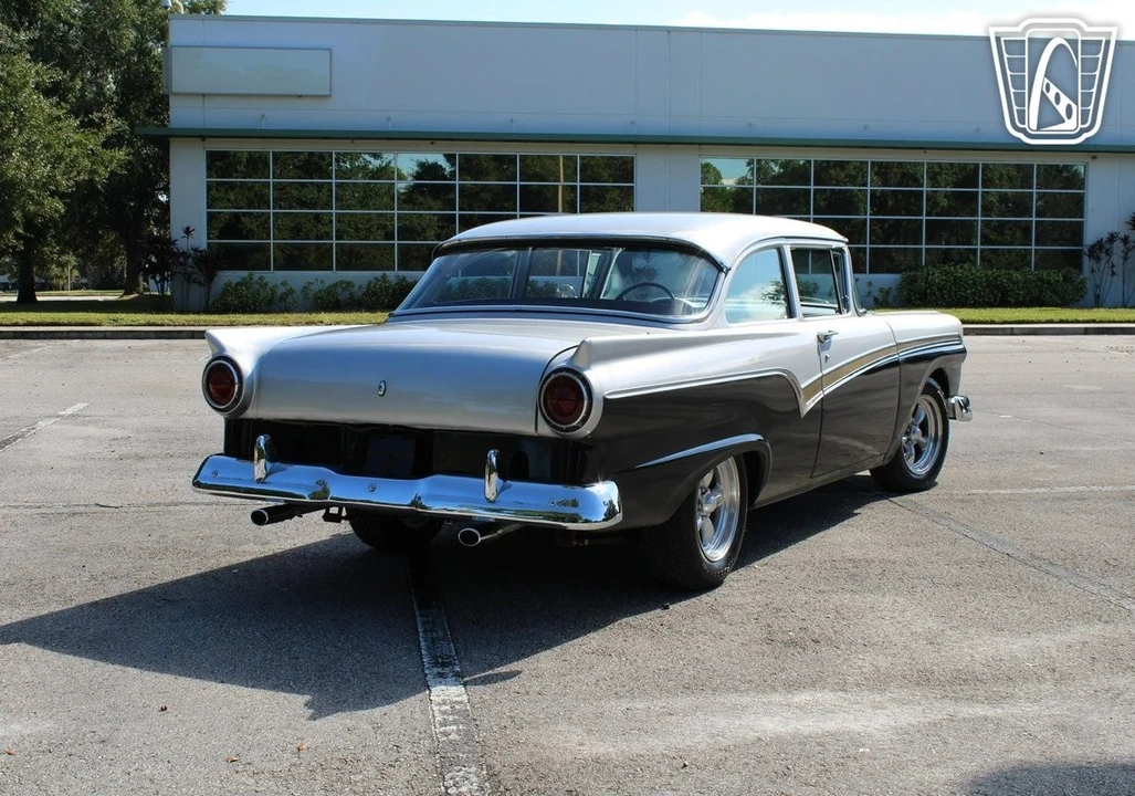 1957 Ford Customline - Image 11 of 12