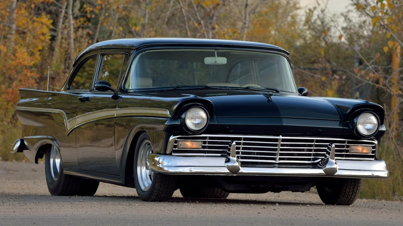 1957 Ford Fairlane 2nd Gen - Image 12 of 28