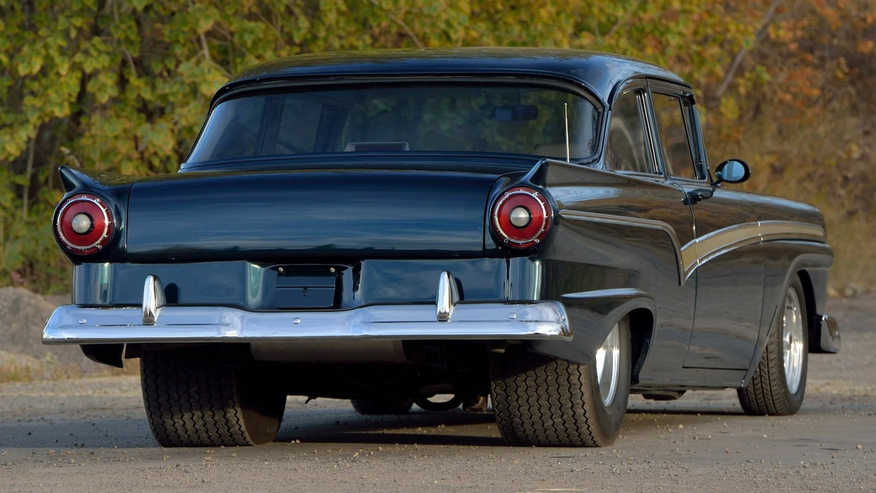 1957 Ford Fairlane 2nd Gen - Image 27 of 28