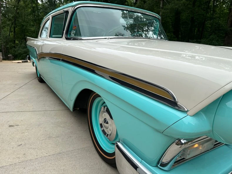 1957 Ford Customline - Image 8 of 17
