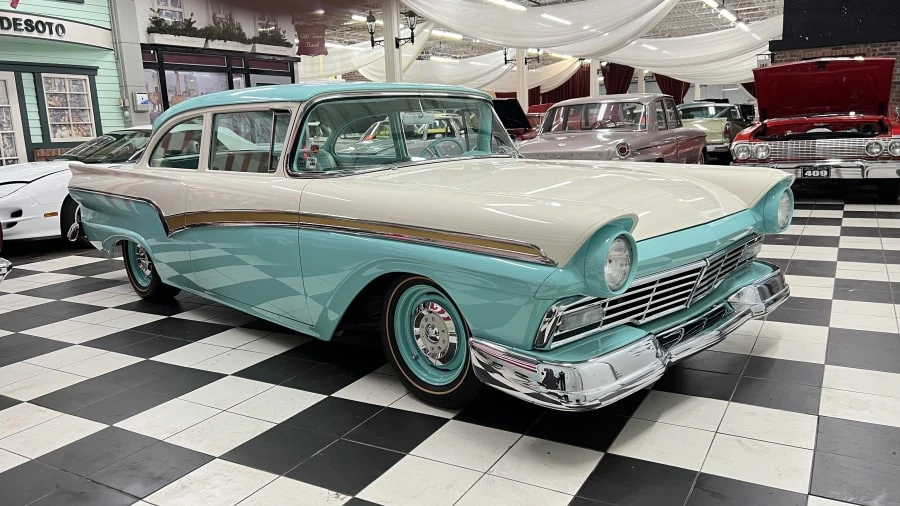 1957 Ford Customline - Image 4 of 20