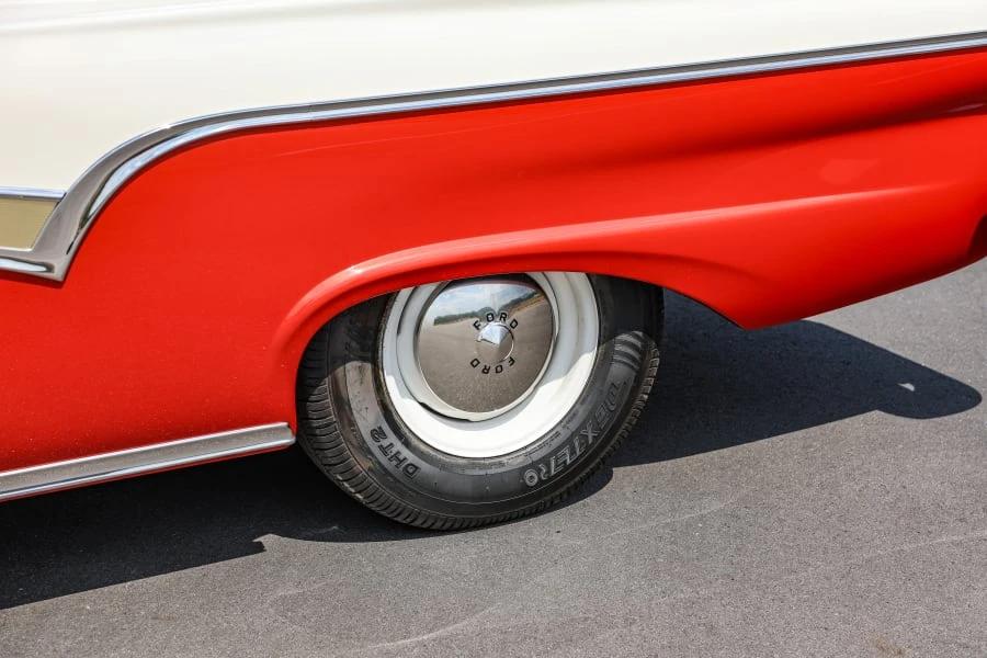 1957 Ford Customline - Image 15 of 31