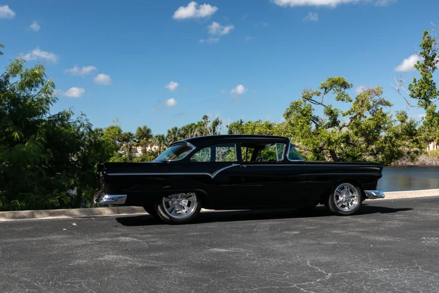 1957 Ford Customline - Image 8 of 31