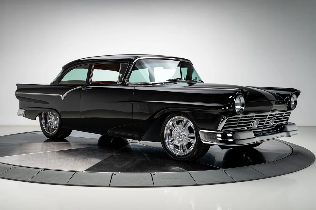 1957 Ford Customline - Image 10 of 31