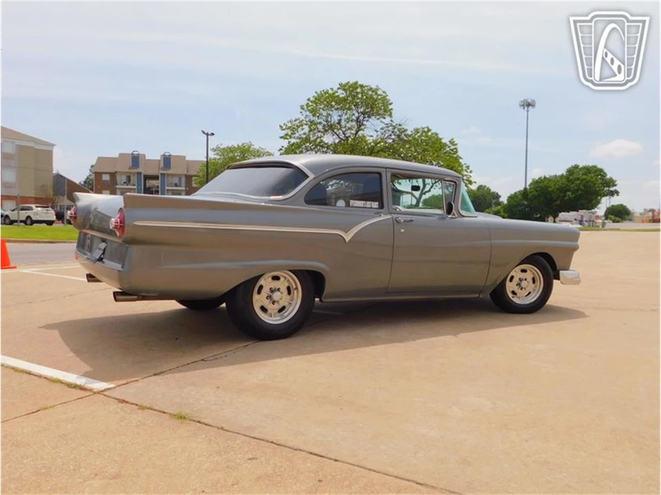 1957 Ford Customline - Image 26 of 31