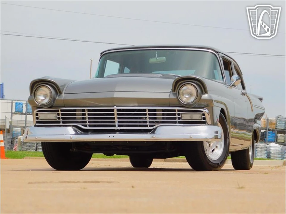 1957 Ford Customline - Image 6 of 31