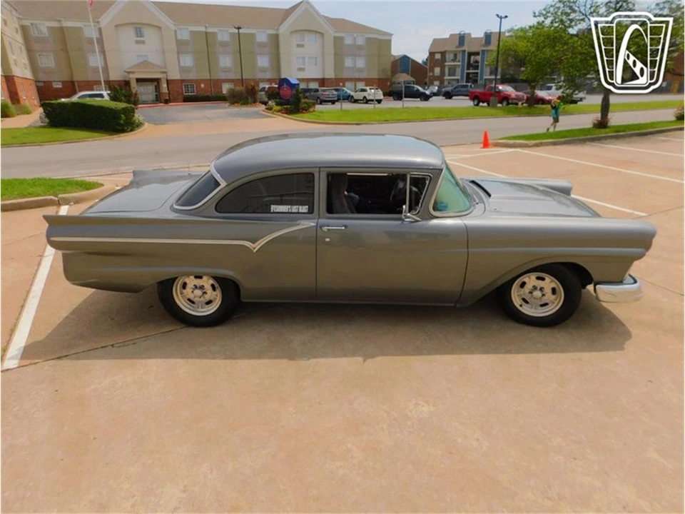 1957 Ford Customline - Image 28 of 31