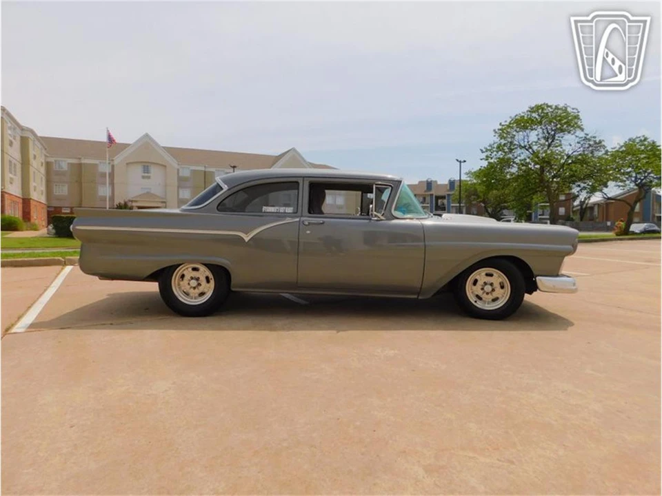 1957 Ford Customline - Image 29 of 31