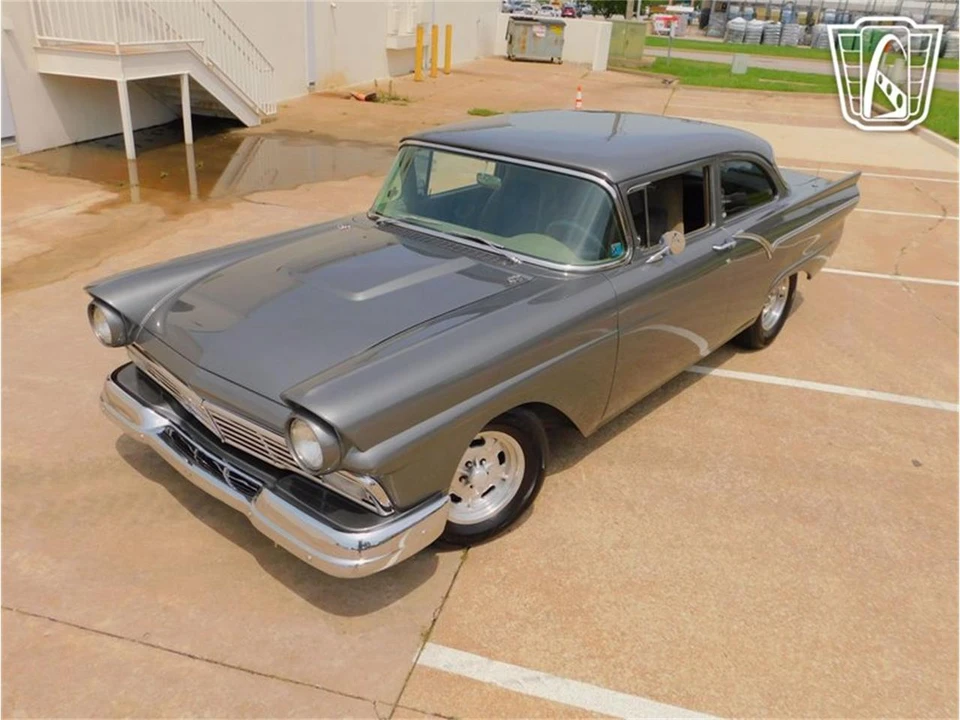 1957 Ford Customline - Image 9 of 31