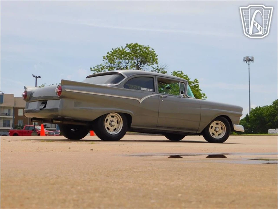 1957 Ford Customline - Image 25 of 31