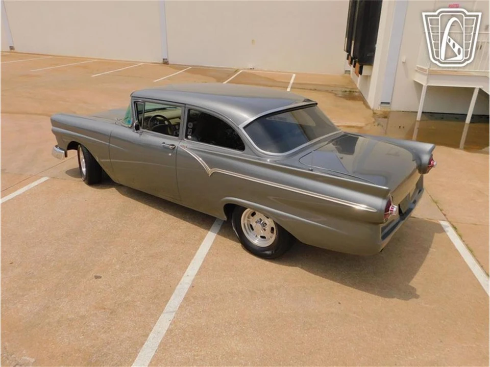 1957 Ford Customline - Image 15 of 31