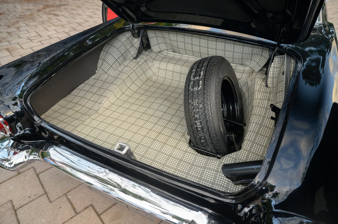 1957 Ford Thunderbird 1st Gen - Image 4 of 31