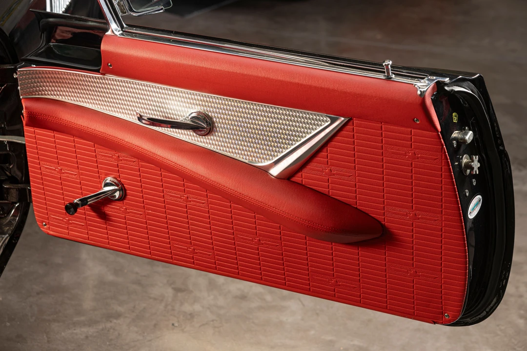 1957 Ford Thunderbird 1st Gen - Image 27 of 31