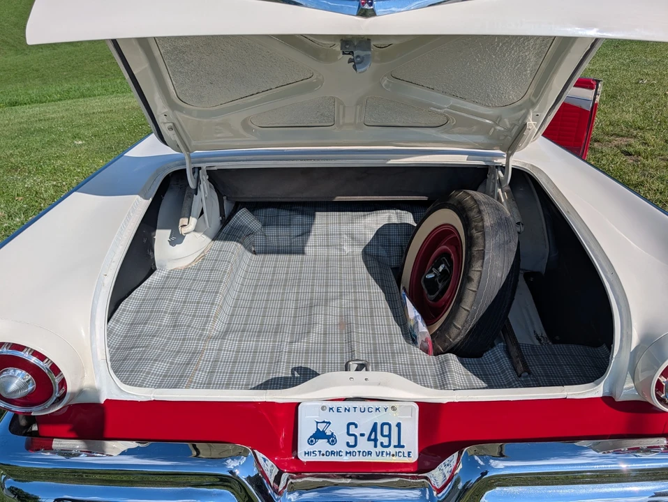 1957 Ford Fairlane 2nd Gen - Image 13 of 18