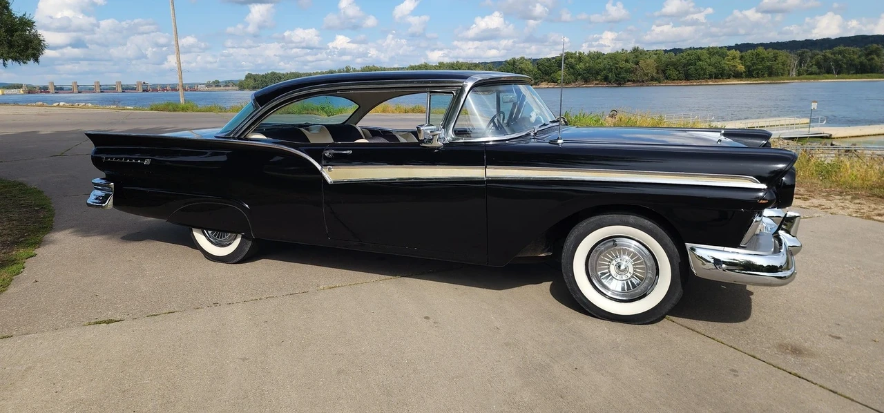 1957 Ford Fairlane 2nd Gen - Image 10 of 31