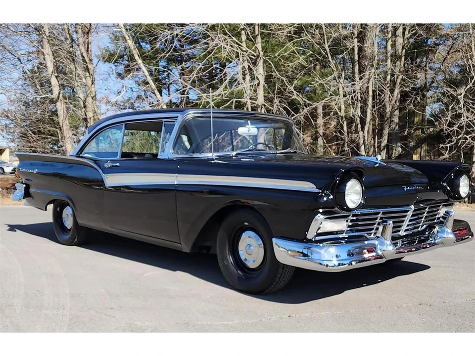 1957 Ford Fairlane 2nd Gen - Image 11 of 31