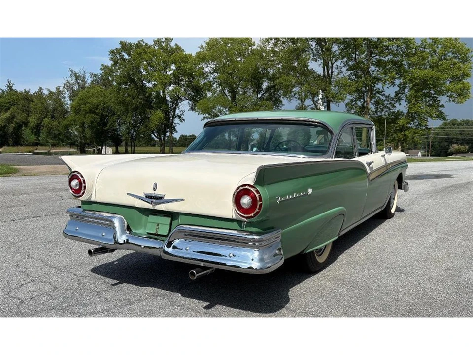1957 Ford Fairlane 2nd Gen - Image 16 of 17