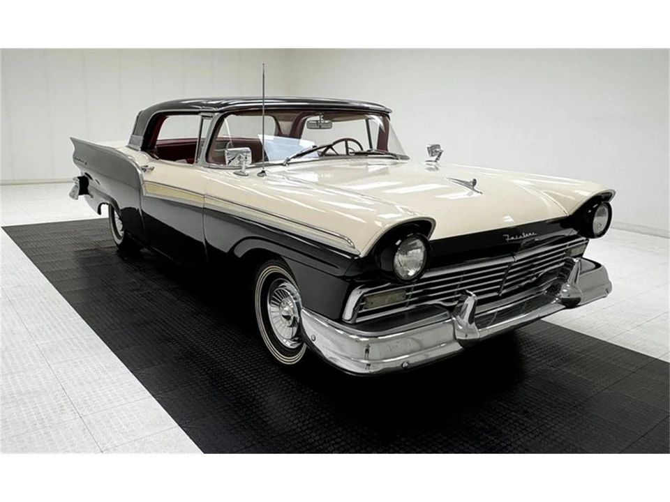 1957 Ford Fairlane 2nd Gen - Image 11 of 31
