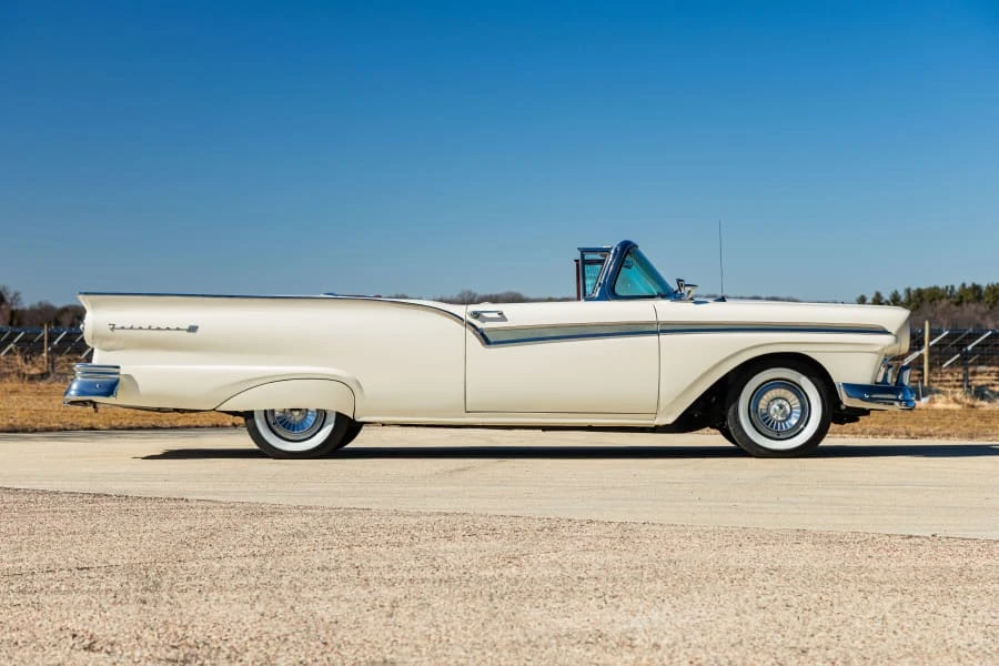 1957 Ford Fairlane 2nd Gen - Image 27 of 31