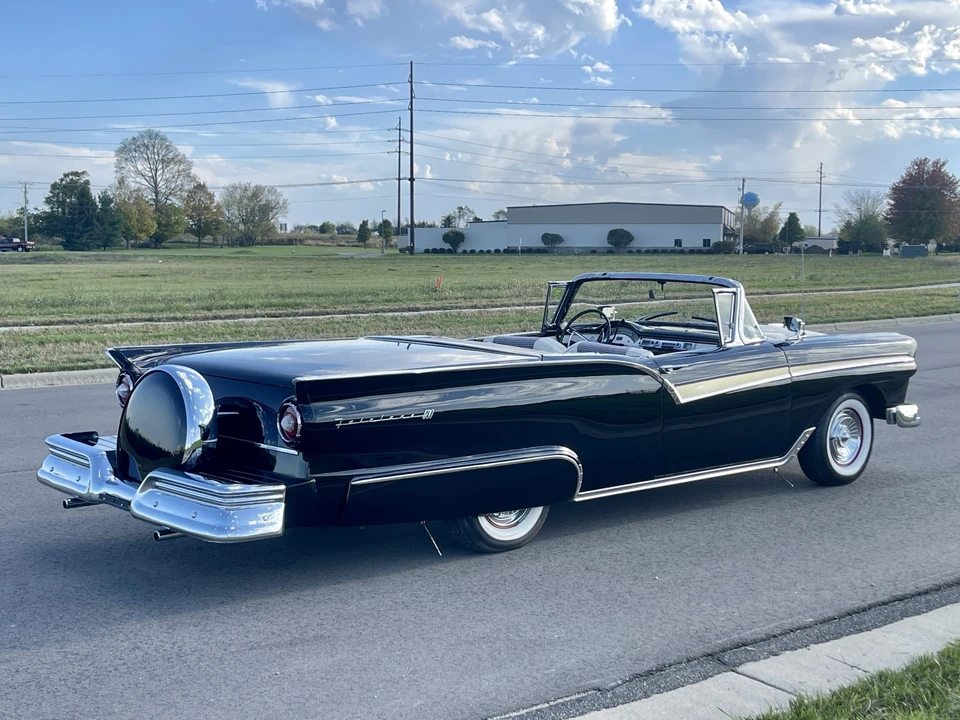 1957 Ford Fairlane 2nd Gen - Image 23 of 31