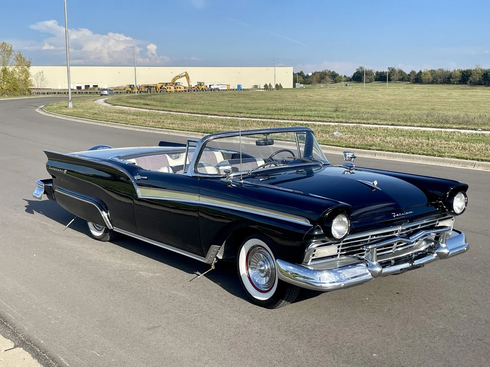 1957 Ford Fairlane 2nd Gen - Image 19 of 31
