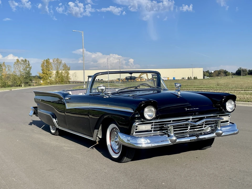 1957 Ford Fairlane 2nd Gen - Image 18 of 31