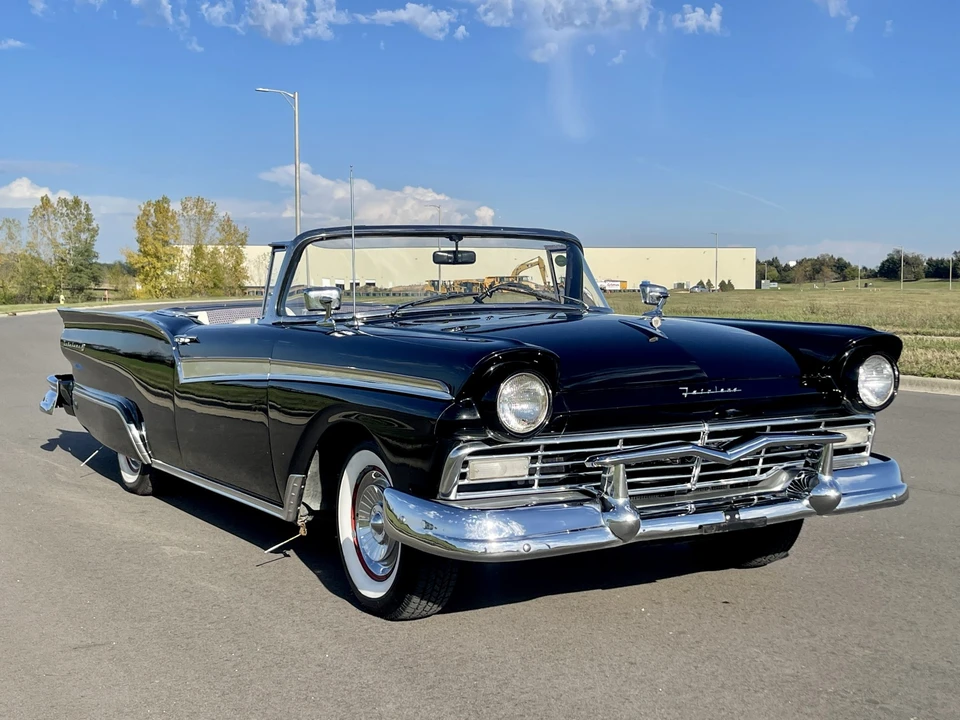 1957 Ford Fairlane 2nd Gen - Image 17 of 31
