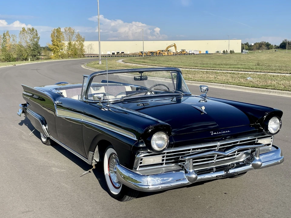 1957 Ford Fairlane 2nd Gen - Image 16 of 31