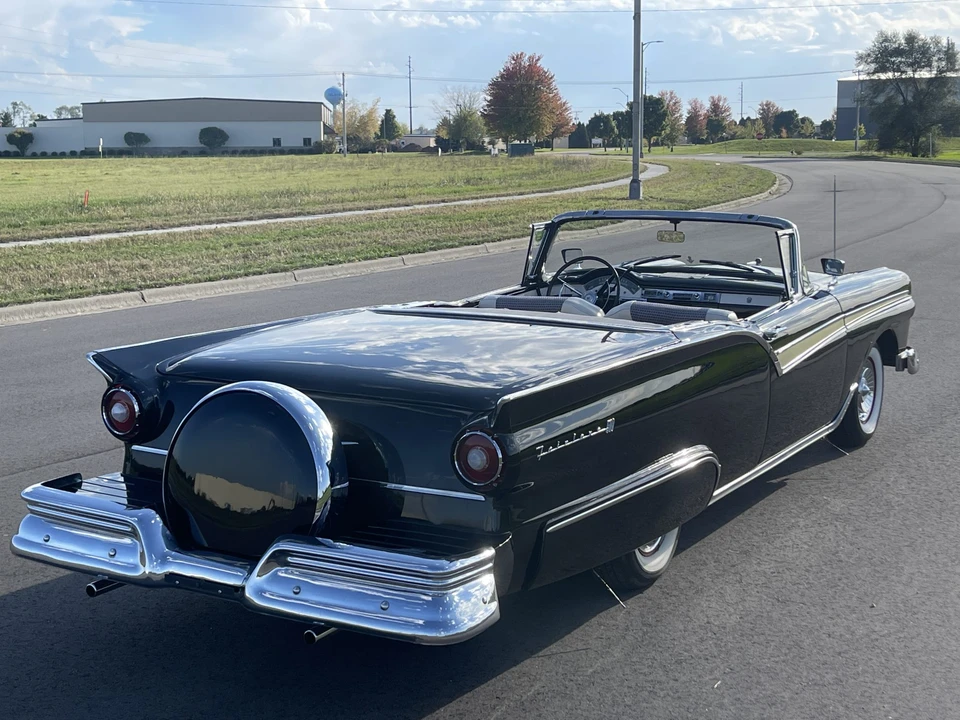 1957 Ford Fairlane 2nd Gen - Image 29 of 31