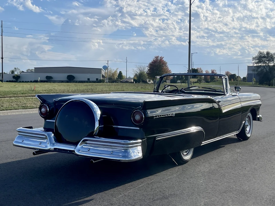 1957 Ford Fairlane 2nd Gen - Image 28 of 31