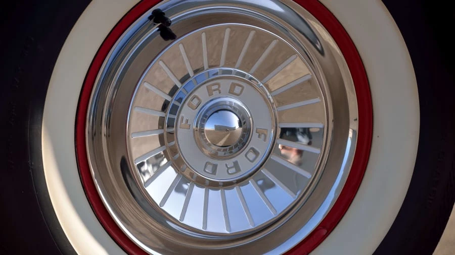 1957 Ford Fairlane 2nd Gen - Image 15 of 31