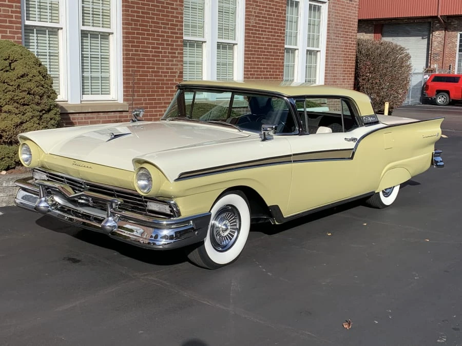 1957 Ford Fairlane 2nd Gen - Image 11 of 13