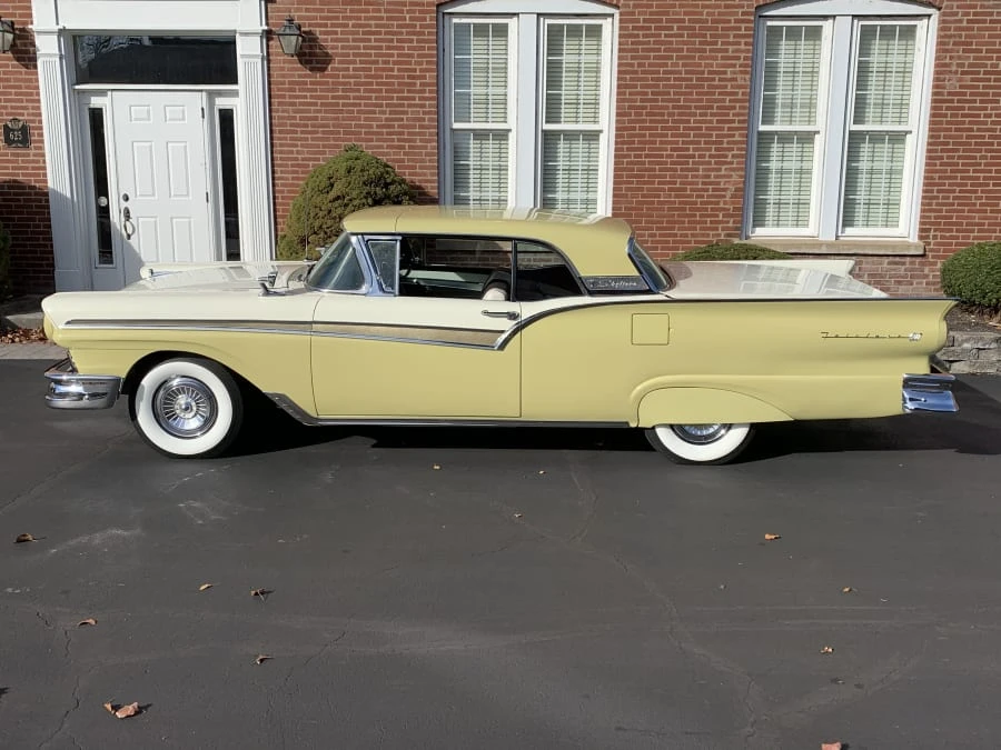 1957 Ford Fairlane 2nd Gen - Image 12 of 13