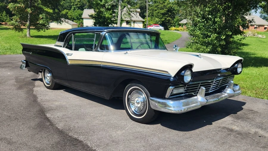 1957 Ford Fairlane 2nd Gen - Image 9 of 17