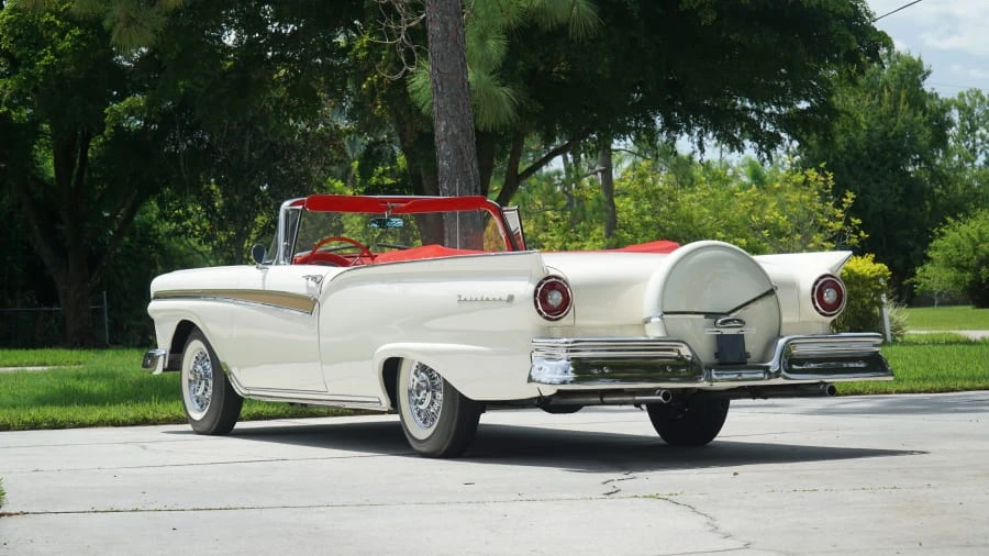 1957 Ford Fairlane 2nd Gen - Image 16 of 31