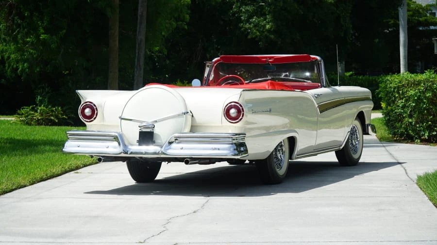 1957 Ford Fairlane 2nd Gen - Image 9 of 31
